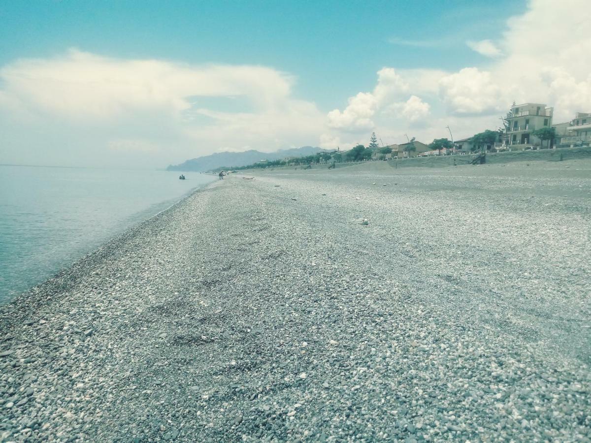 Centrocitta Beach Roccalumera Exterior foto