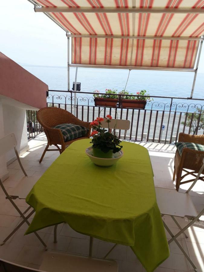 Centrocitta Beach Roccalumera Exterior foto